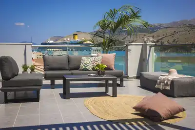 Image de The 360ᵒ Loft/60m²- Outdoor Spa bath/Spacious living area