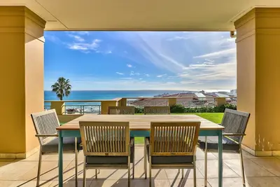 Image de Rex Revine - Your Ultimate Luxury Villa Getaway in Bantry Bay