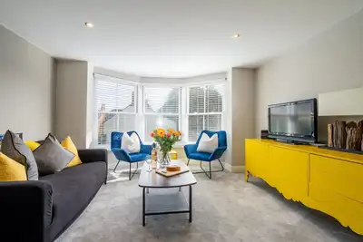 Image de Dewsbury Court - sleeps 4 guests in 2 bedrooms
