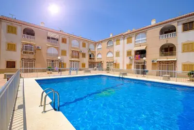 Image de Apartment with 2 bedrooms 400 meters from the sea and the beach!