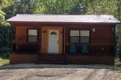 Image de Relaxing, Quiet, Cozy Cabin - The Cossatot River State Park is only 2 miles away!