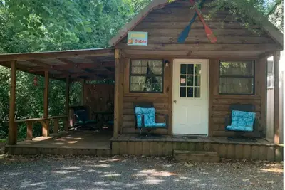 Image de Cozy, quiet, cute cabin located only 2 miles from the Cossatot River State Park!