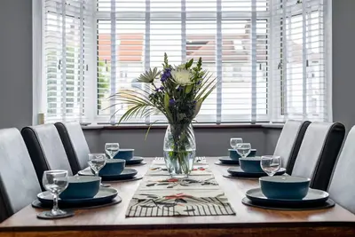 Image de Stunning 3br House w/ Garden & Parking in Richmond\n