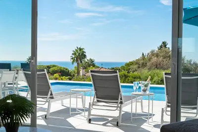 Image de Villa Luna - 5 bed family villa in Las Chapas!