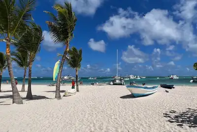 Image de Beautiful 2Bdr\/2. 5Bath Condo w\/Pool, WiFi, Patio w\/grill close to the beach.