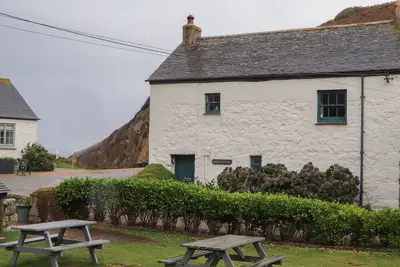 Image de Corner Cottage, pet friendly, with open fire in Porthgwarra