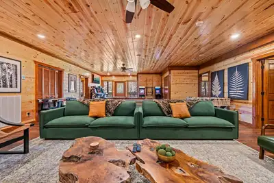 Image de Giant Lux Cabin Private Pool Sleep28 Huge Pavilion