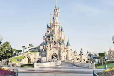 Image de Studio en bois blanc, Proche Disneyland