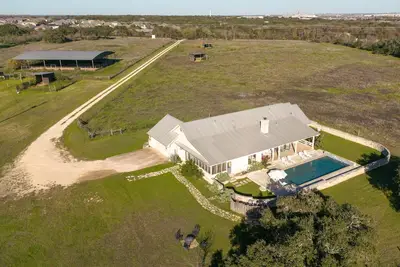 Image de Spacious 4-bedroom vacation home just 19 minutes from Texas State University
