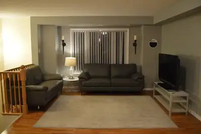 Image de Cozy 3Br Stacked Mississauga Town House\n