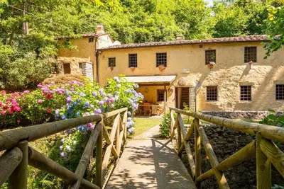 Image de Maison de Campagne à Marliana avec 2 chambres à coucher, 5 couchages