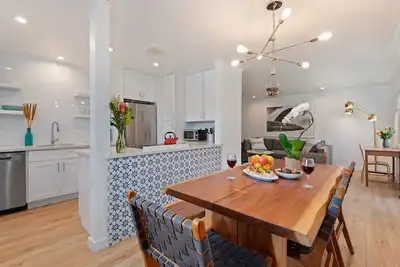 Image de The Dream of Carp! 2bd 1ba, 2 Blocks to Beach, Walk Everywhere!