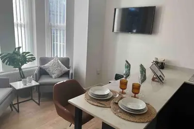 Image de Modern 2 bed apartment near the beach w/parking