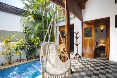 Image de Colonial Elegance and Poolside Retreat