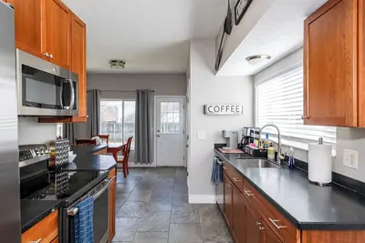 Image de Spacious 4br - King Bed - Near I-70