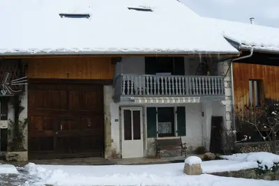 Image de Appartement de vacances \"Gite Brain De Ruffieu\" avec terrasse privée et Wi-Fi