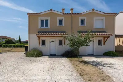 Image de Maison de vacances 'Maion 12 Pers-3 Chambres' avec terrasse privée, Wi-Fi et climatisation