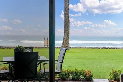 Image de Papakea A108 Oceanfront 1br unit with Stunning Views in Lahaina.