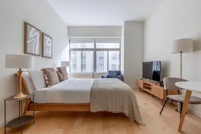 Image de Stellar Financial District Studio w/ Doorman & Gym, by Blueground