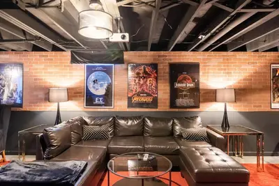 Image de 10 mins away from Downtown Detroit Cozy Bespoke Home 6BDs Washer Dryer Smart Tv