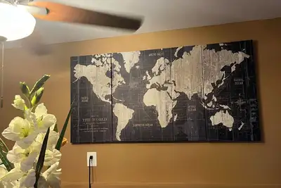 Image de Downriver 3 Bedroom home. That accommodates 12 guest.