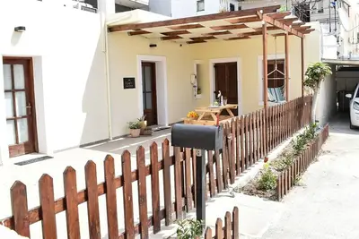 Image de Charmy House in Mires, Family property. Parking, Terrace, Fireplace