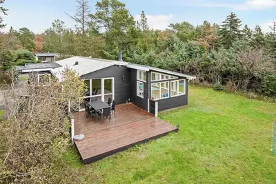 Image de Cozy cottage with 600 m to the beach