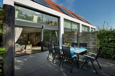 Image de Duinhuis 18 modern holiday villa right at the North Sea dunes