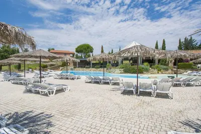 Image de Agréable appartement pour 6 personnes avec piscine, climatisation, Wifi, Tv et terrasse