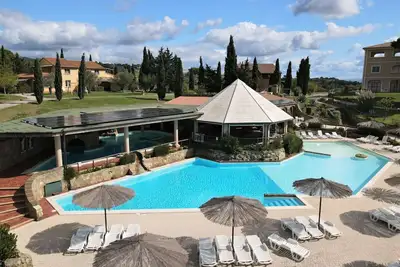 Image de Confortable appartement pour 4 personnes avec climatisation, piscine, Wifi, Tv et terrasse