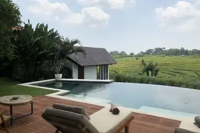 Image de 4 Bedrooms with Rice Field and Sunset View in Canggu