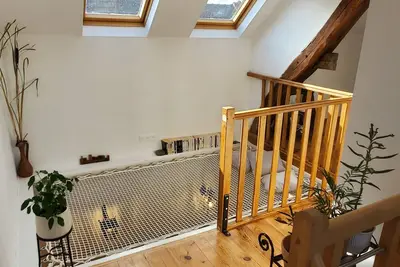 Image de La Maison Dionysienne, un Instant Suspendu Entre Nature et Histoire