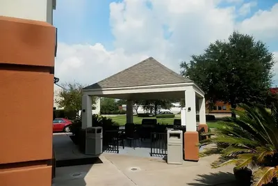 Image de Vacation Is Waving! 4 Contemporary Units, Full Kitchen, Pets Allowed!