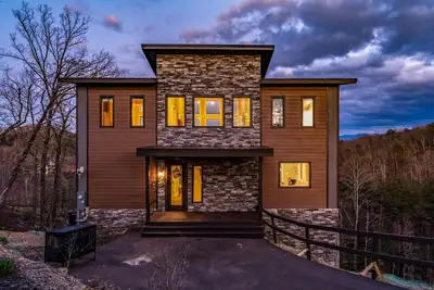 Image de Luxury Cabin | Private Indoor Pool, Hot Tub & 3 Scenic Decks