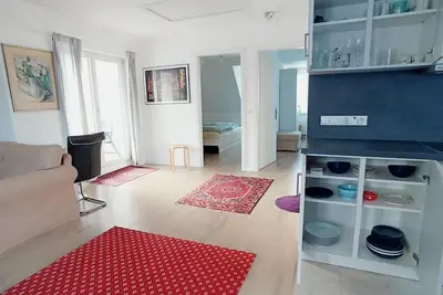 Image de Gesamte Unterkunft: Neue Eigentumswohnung · Gastgeber:in ist Tanmaya