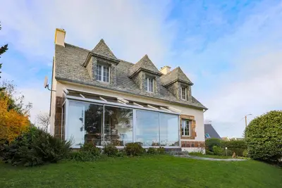 Image de Maison de vacances 'Les Camelias' avec vue sur la mer, terrasse privée et balcon