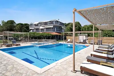 Image de Studio 'Iguana 10' avec piscine partagée, Wi-Fi et climatisation