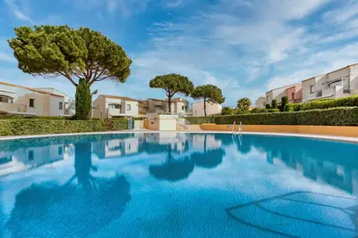 Image de Appartement 'Plain Pied Cap' avec piscine partagée, terrasse privée et Wi-Fi