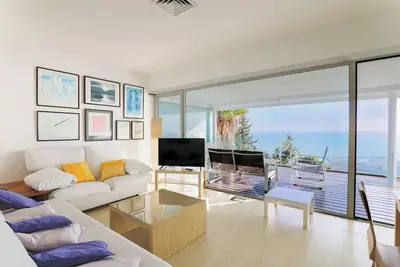 Image de Appartement \"Sitges Suites\" avec vue sur la mer, terrasse privée et Wi-Fi