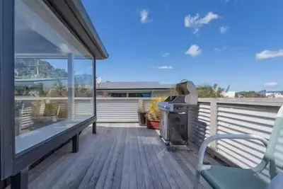 Image de Hosts on the Coast Views from Haddon