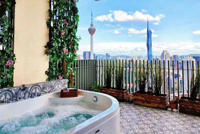 Sky Jacuzzi @ Penthouse Klcc